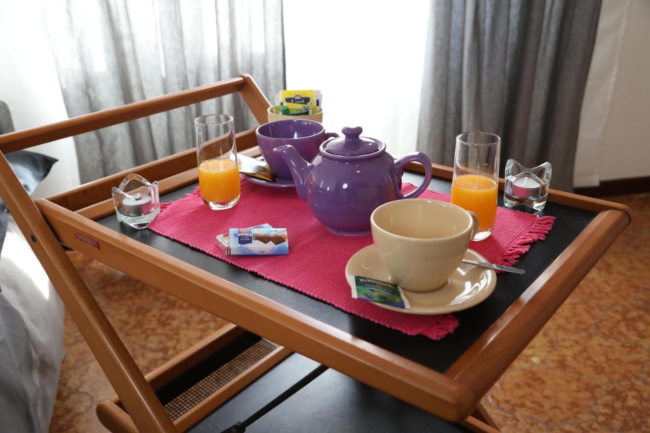 La Dimora Degli Elfi Casa Vacanza Pavia Bagian luar foto